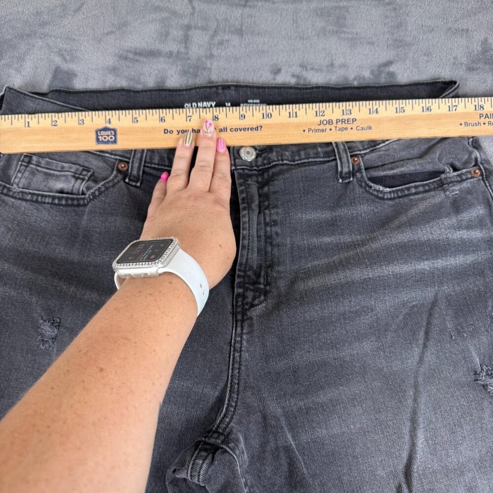 Old Navy 14 Womens Jeans Mid Rise Boyfriend Crop Black Stretch Raw Hem Distress - Picture 6 of 12